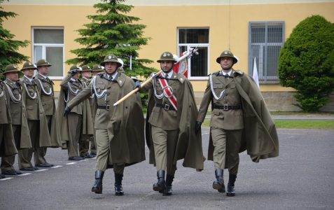 NA PODHALAŃSKIM SZLAKU                                 2 pułk strzelców podhalańskich i spadkobiercy tradycji